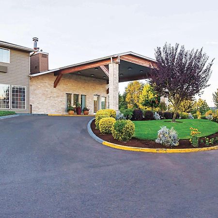 La Quinta By Wyndham Woodburn Hotel Bagian luar foto