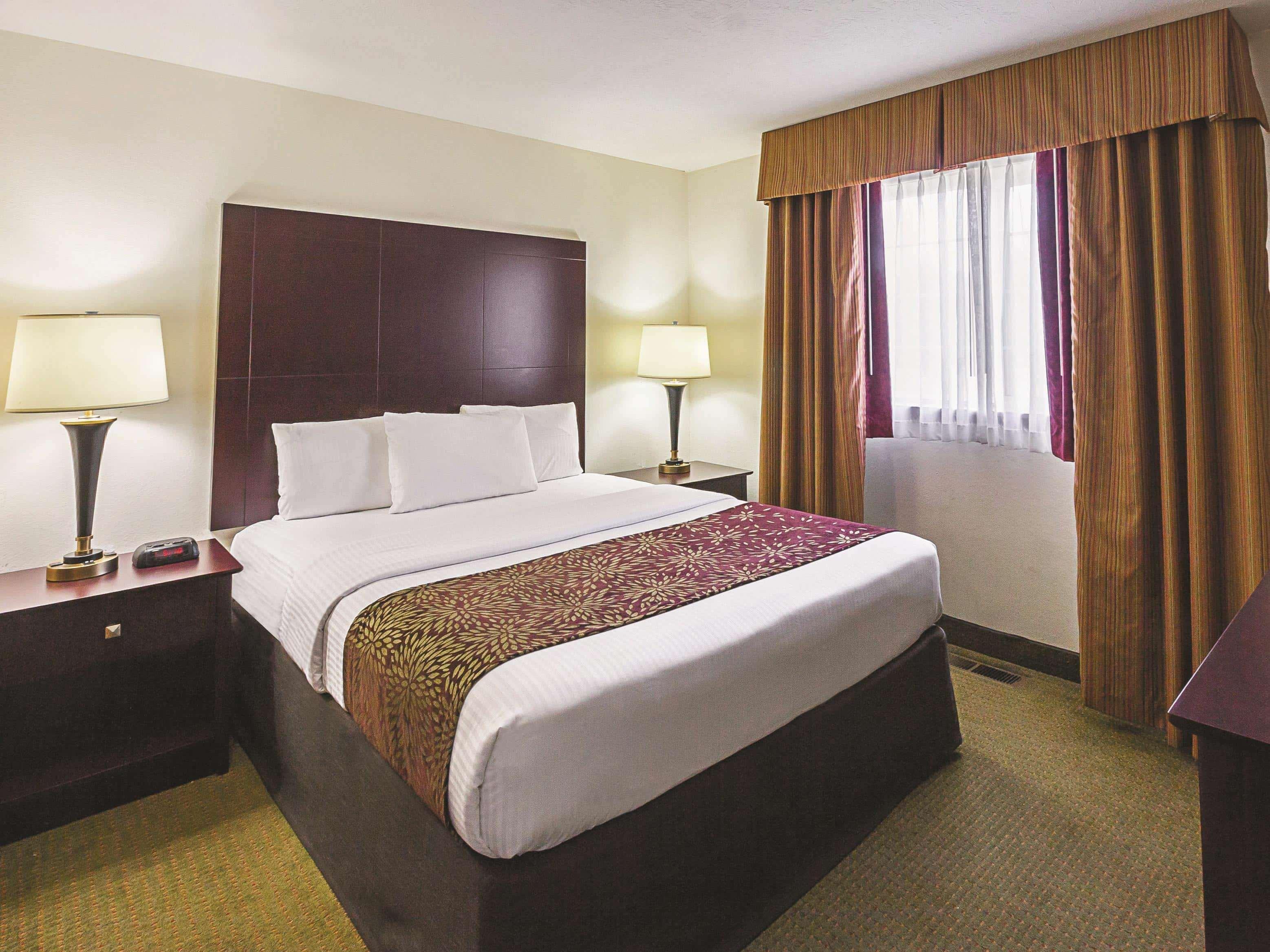 La Quinta By Wyndham Woodburn Hotel Bagian luar foto