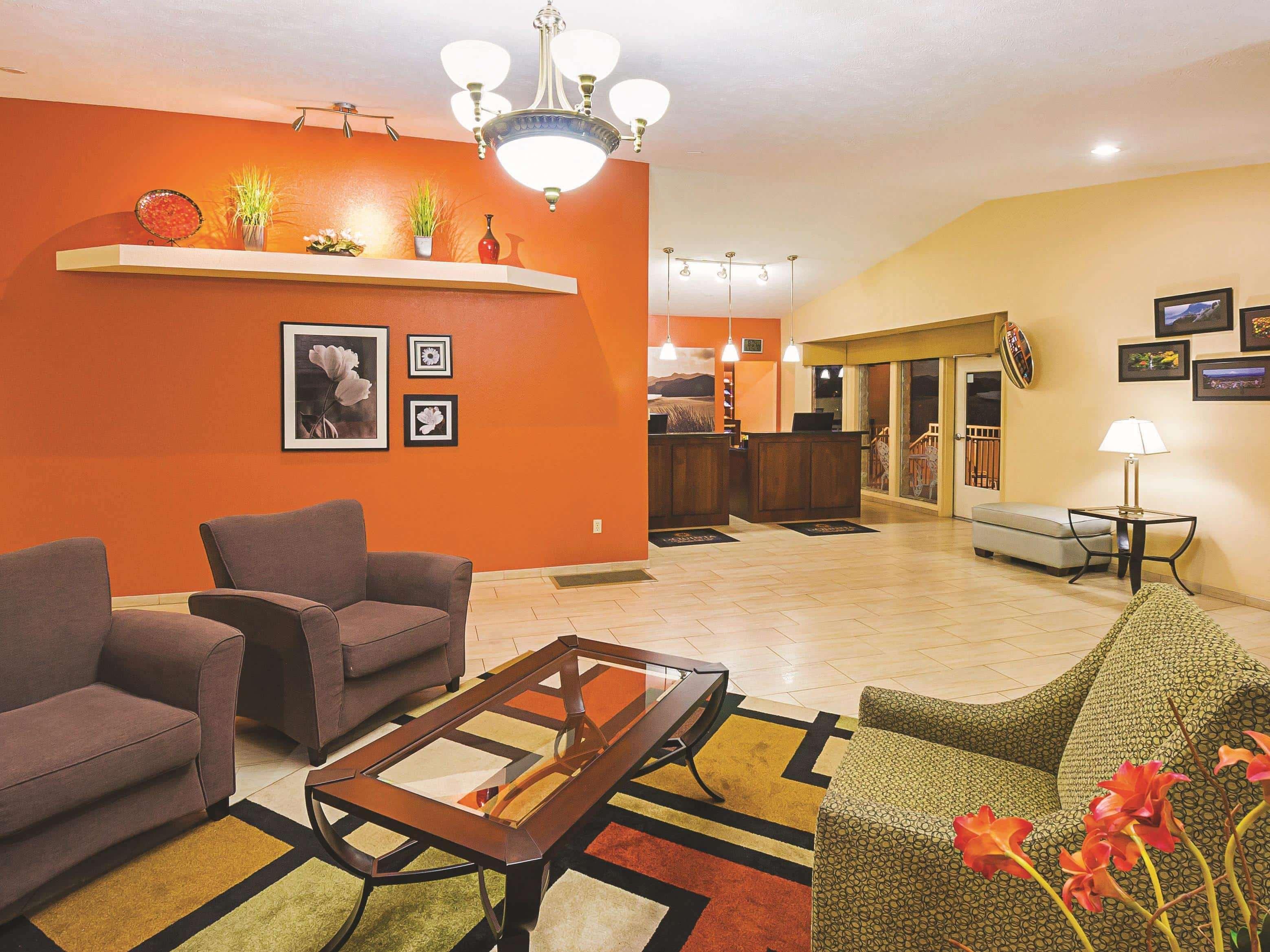 La Quinta By Wyndham Woodburn Hotel Bagian luar foto
