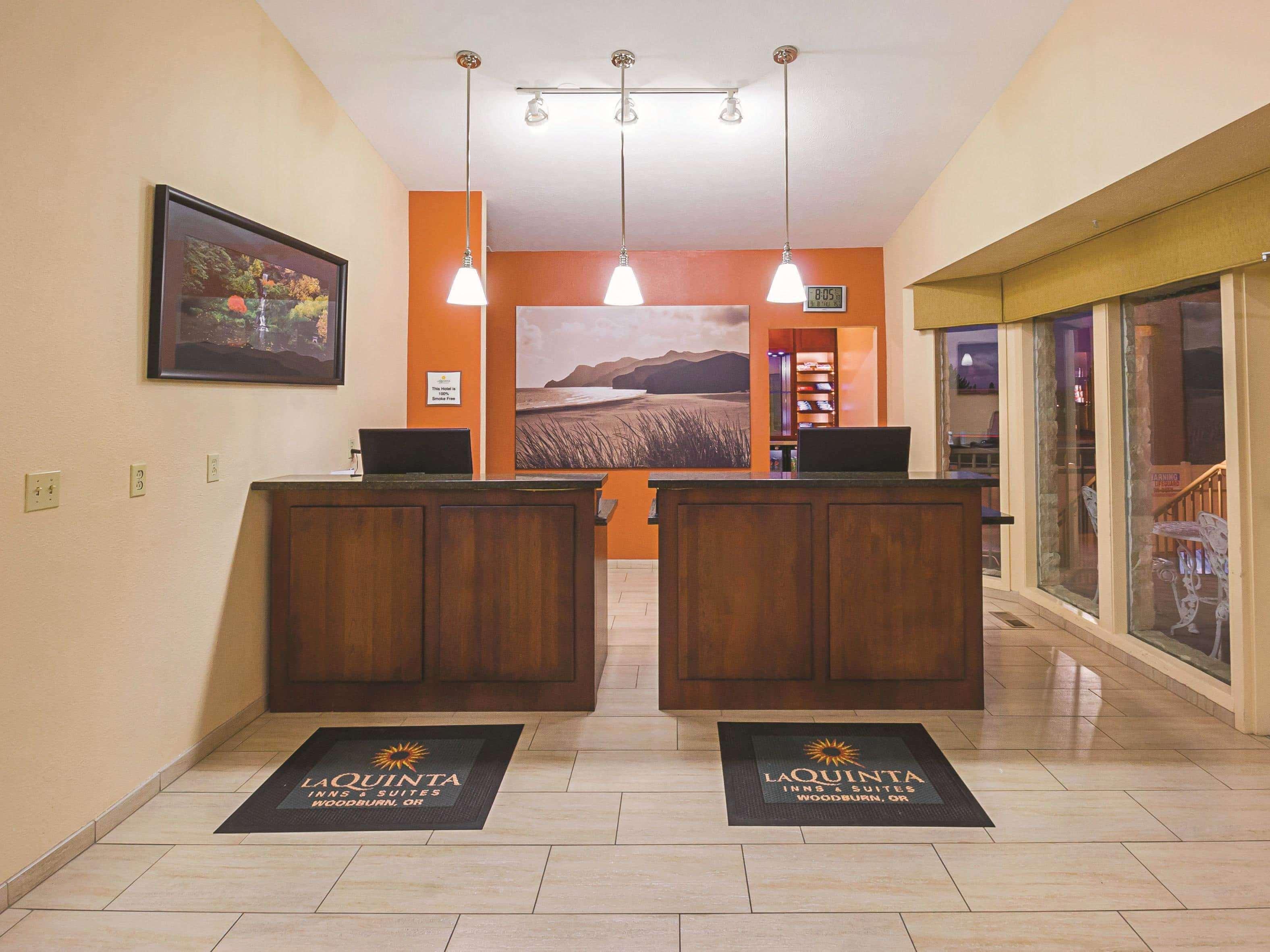 La Quinta By Wyndham Woodburn Hotel Bagian luar foto