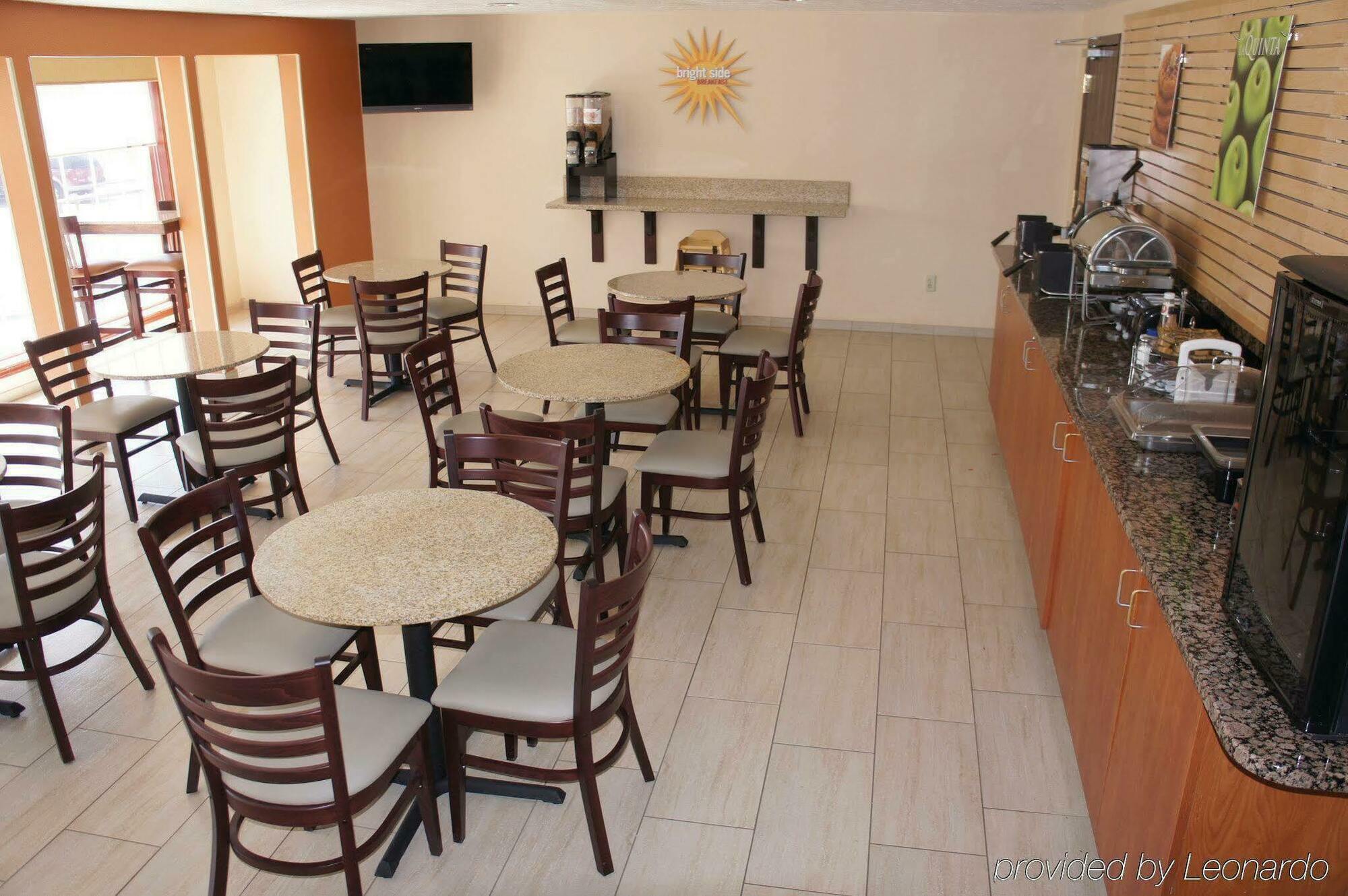 La Quinta By Wyndham Woodburn Hotel Bagian luar foto